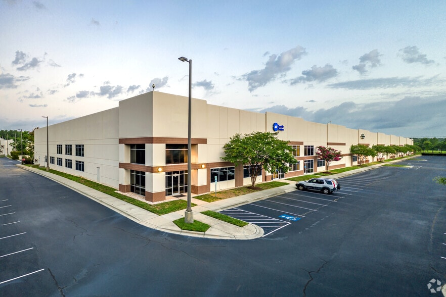 Primary Photo Of 2530 Whitehall Park Dr, Charlotte Distribution For Lease