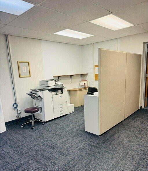 More Photos Of 2020 Central Ave, Dodge City Medical For Sale