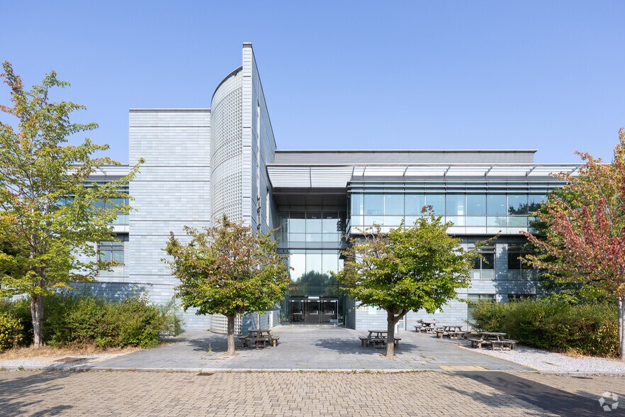 More Photos Of 200 Brook Dr, Reading Coworking Space