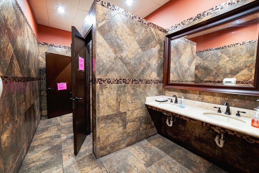 More Photos Of 5219 Tesoro Plz, Laredo Lodge Meeting Hall For Sale