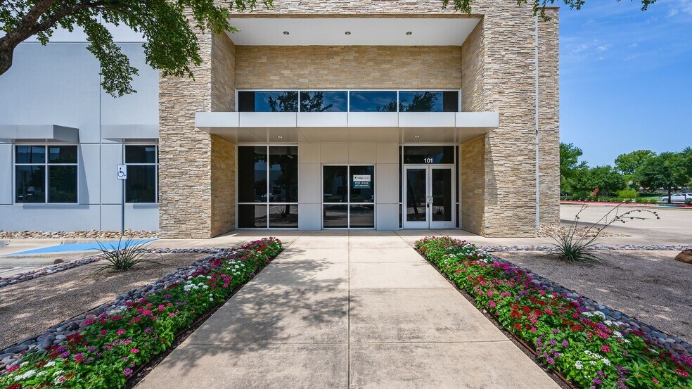 More Photos Of 1070 S Kimball Ave, Southlake Distribution For Lease