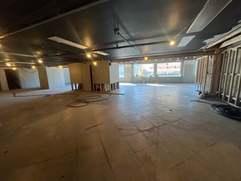 More Photos Of 5351 Lancaster Ave, Philadelphia Flex For Sale