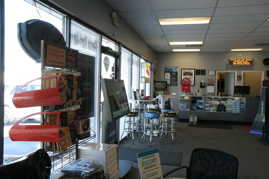 More Photos Of 4684-4688 W Chinden Blvd, Boise Freestanding For Lease