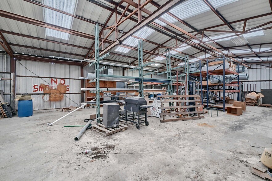 More Photos Of 18987 W US Highway 82, Sherman Industrial For Sale