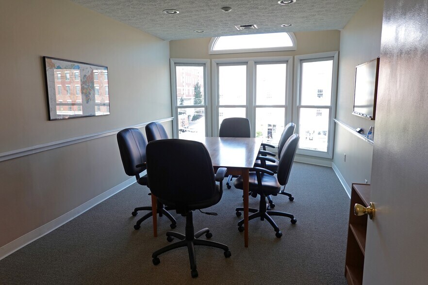 More Photos Of 1 Union Wharf, Portland Storefront Retail Office For Lease