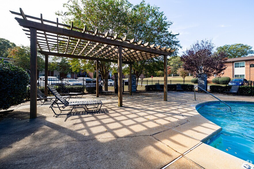 More Photos Of 1 Lakeside Rd, Greenville Apartments For Sale