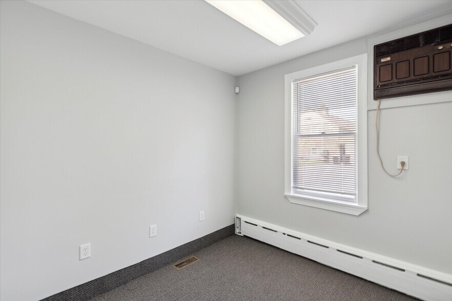 More Photos Of 363 W Johnson Hwy, Norristown Office For Lease