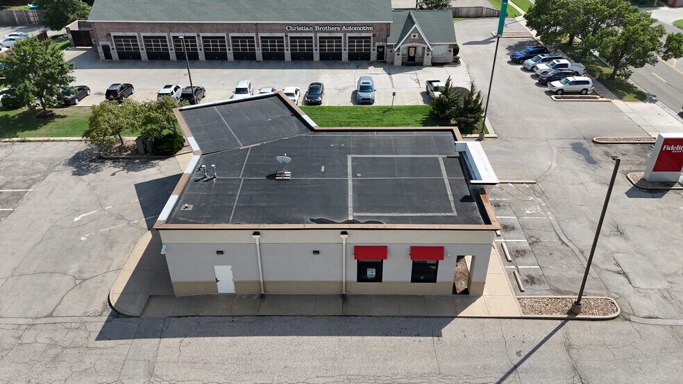 More Photos Of 1306 N Woodlawn St, Wichita Bank For Lease