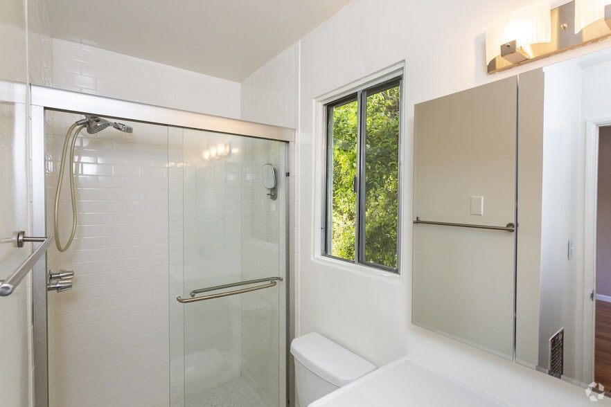 More Photos Of 1214 N Clark St, West Hollywood Apartments For Sale