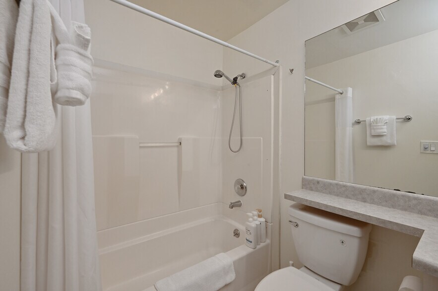 More Photos Of 525 E Roy St, Seattle Apartments For Sale