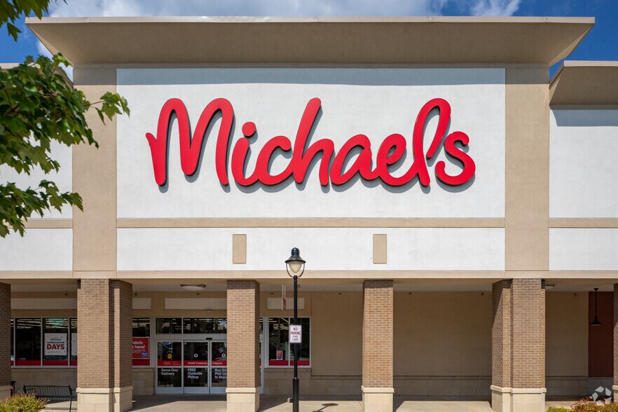 More Photos Of 196 Alps Rd, Athens Coworking Space