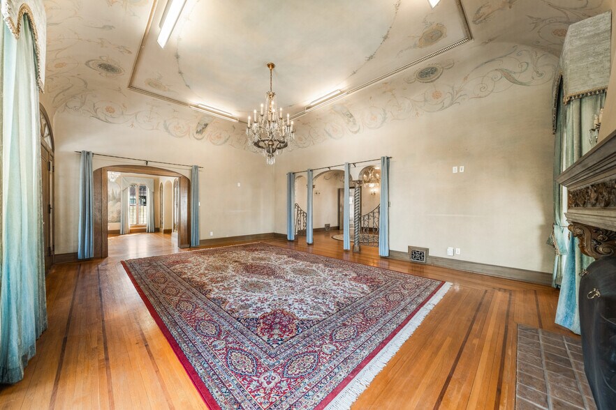 More Photos Of 702-704 E Chapman Ave, Orange Office For Lease