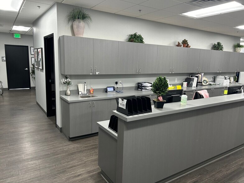 More Photos Of 7305 S Pecos Rd, Las Vegas Medical For Lease