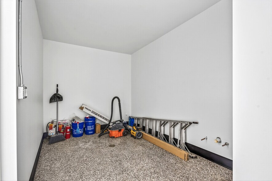 More Photos Of 1453 20th St, Vero Beach Restaurant For Lease