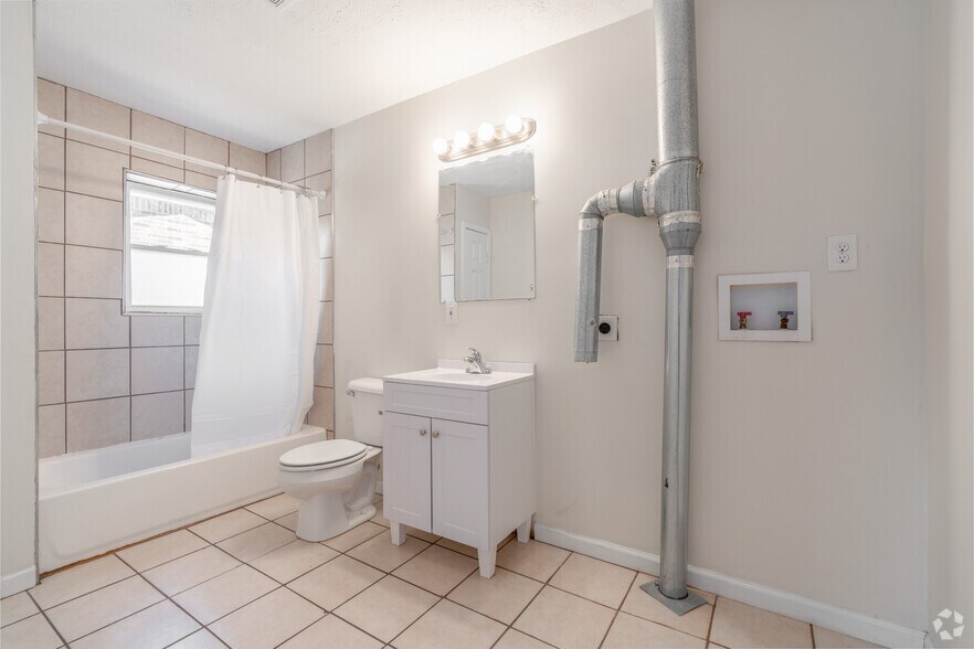 More Photos Of 7300-7310 Southside Dr, Louisville Apartments For Sale