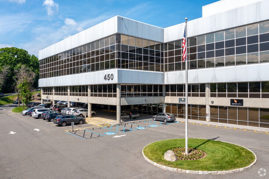 More Photos Of 450 Mamaroneck Ave, Harrison Office For Lease