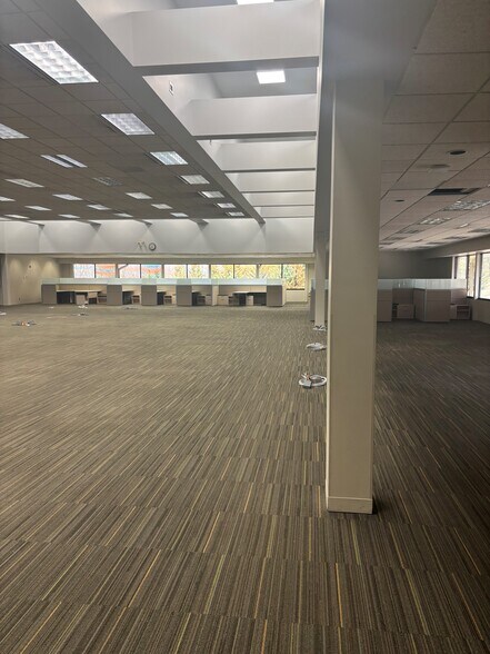 More Photos Of 2000 Bluffs Dr, Lawrence Office For Lease