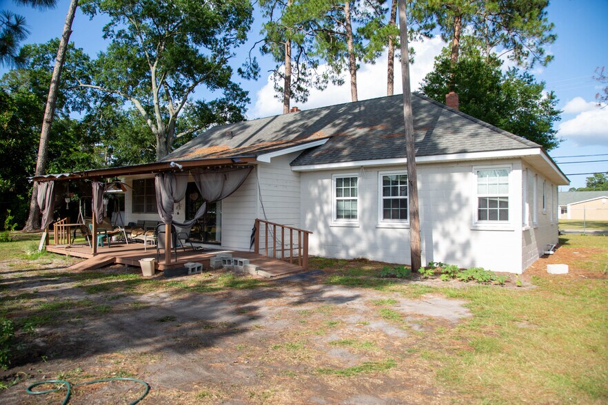 More Photos Of 539 S Main St, Baxley Hotel For Sale