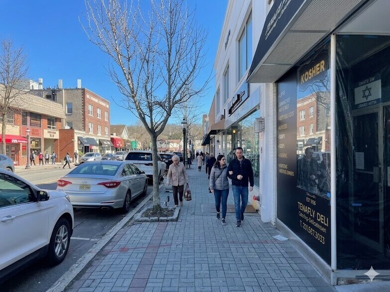 More Photos Of 22-24 Washington St, Tenafly Storefront Retail Office For Lease