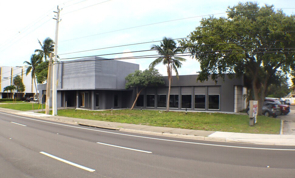 More Photos Of 5401 N Federal Hwy, Fort Lauderdale Freestanding For Sale