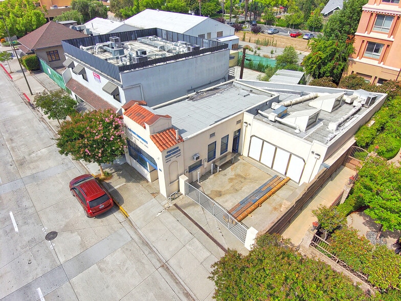 More Photos Of 965 Fair Oaks Ave, Pasadena Light Manufacturing For Sale