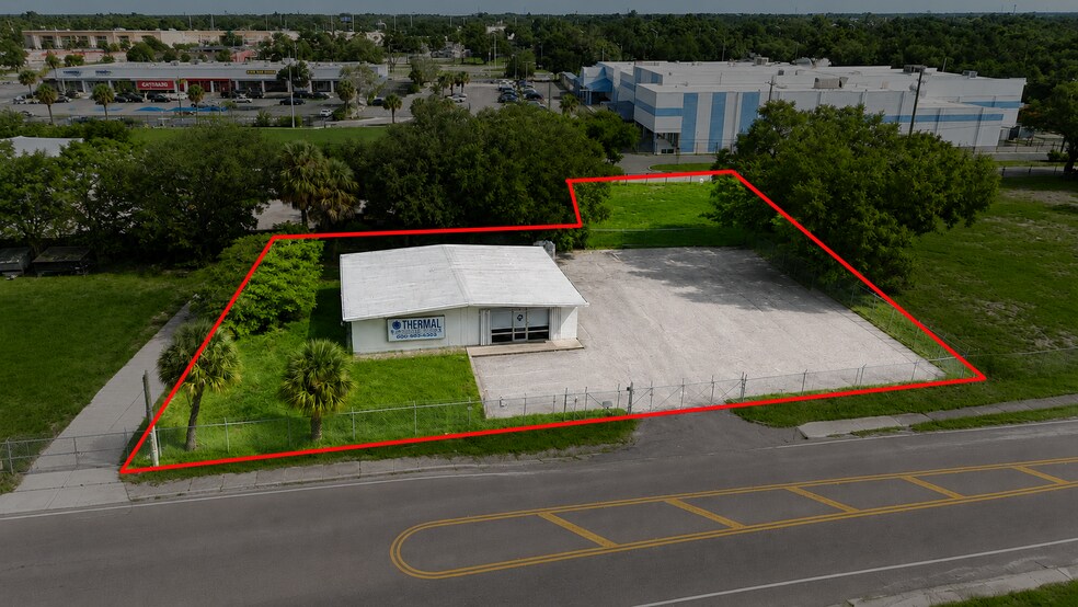More Photos Of 5100 E Broadway Ave, Tampa Showroom For Sale