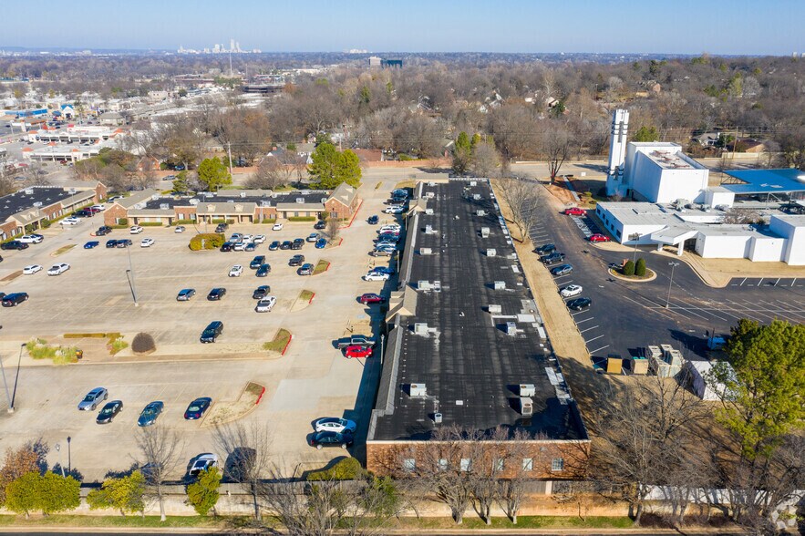 More Photos Of 2502-2532 E 71st St, Tulsa Office For Lease