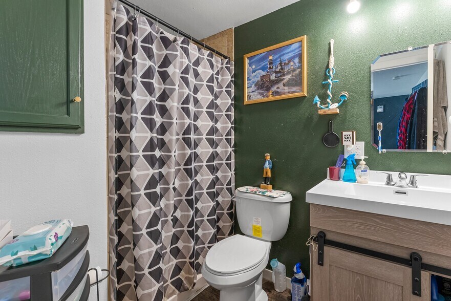 More Photos Of 820 N 6th St, Montevideo Apartments For Sale