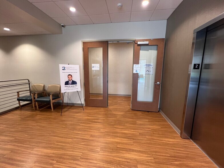 More Photos Of 300 Springhouse Dr, Collegeville Medical For Lease