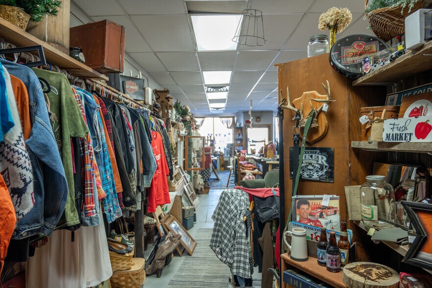 More Photos Of 217 Main St, Necedah General Retail For Sale