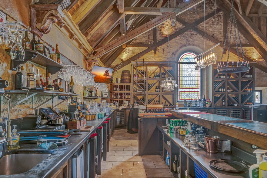 More Photos Of 1715 E Main St, Mohegan Lake Restaurant For Sale