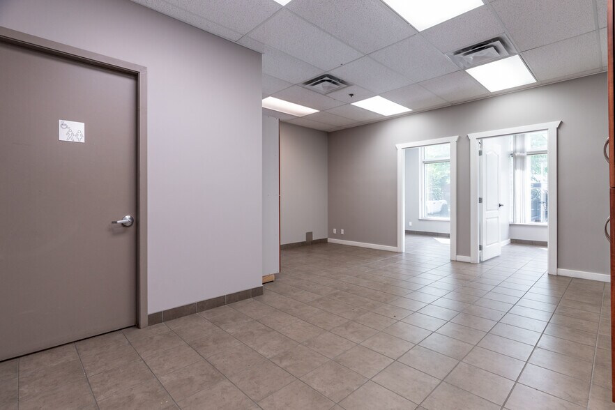 More Photos Of 5536 275 St, Langley Twp Warehouse For Lease