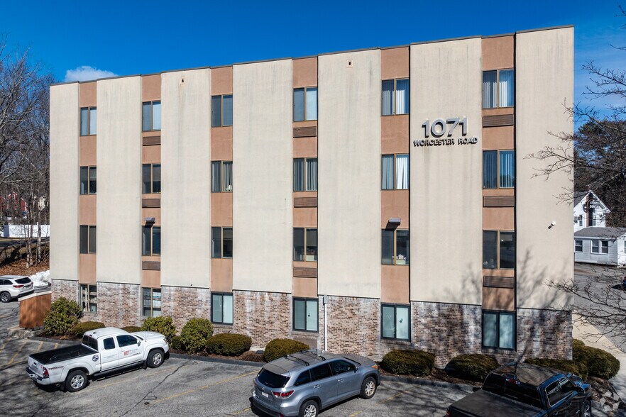 More Photos Of 1071 Worcester Rd, Framingham Medical For Lease