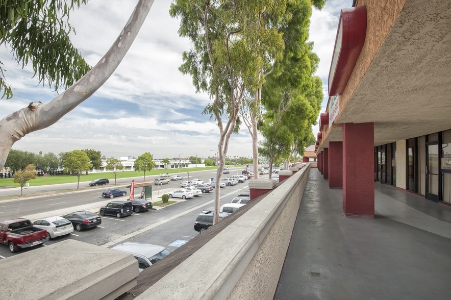 More Photos Of 4272-4390 Katella Ave, Los Alamitos Unknown For Lease
