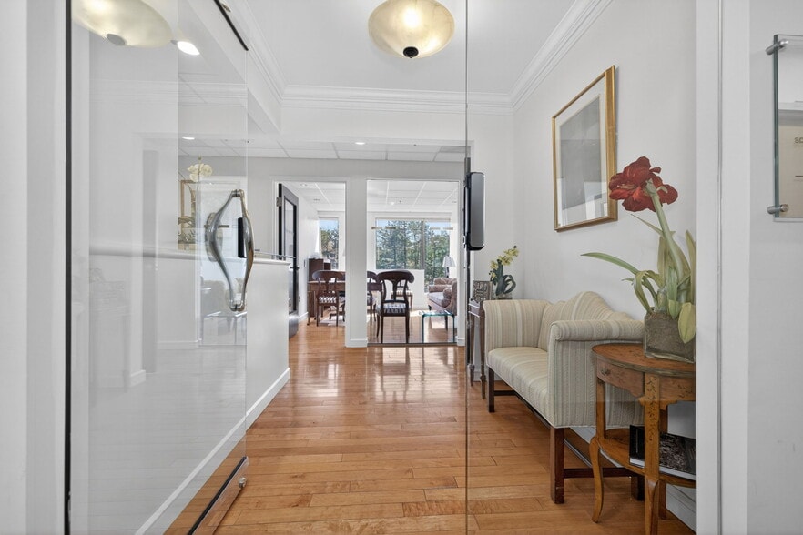 More Photos Of 450 Lexington St, Auburndale Office For Sale