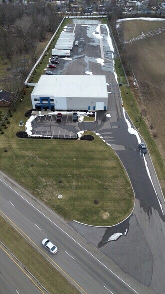 More Photos Of 6892 Salem Ave, Clayton Industrial For Lease