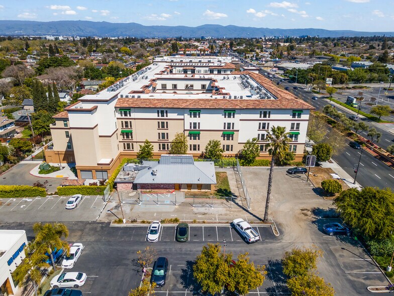 More Photos Of 2695 El Camino Real, Santa Clara Restaurant For Sale