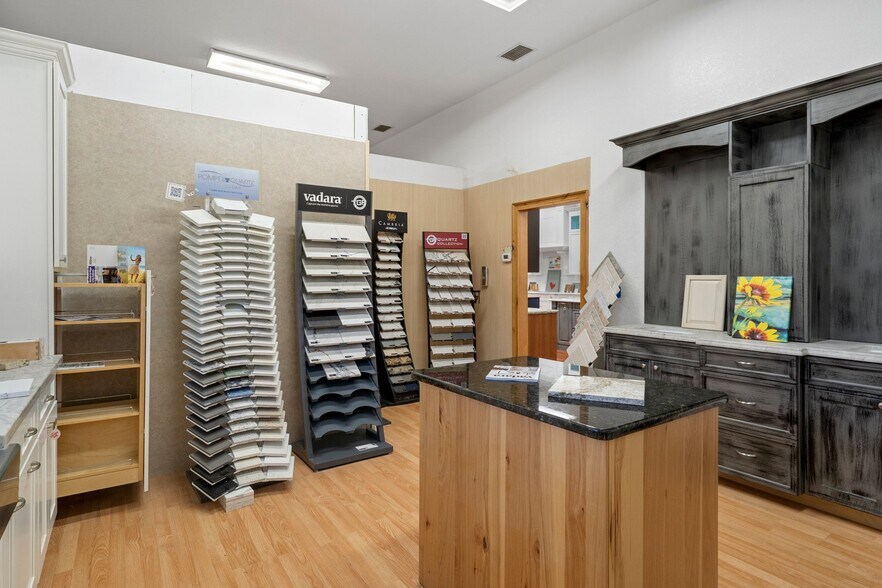 More Photos Of 9926 Denton Ave, Hudson Warehouse For Lease