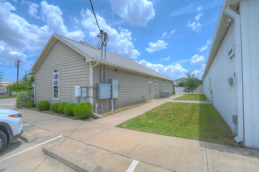 More Photos Of 3209 Fort Worth Dr, Denton Medical For Lease