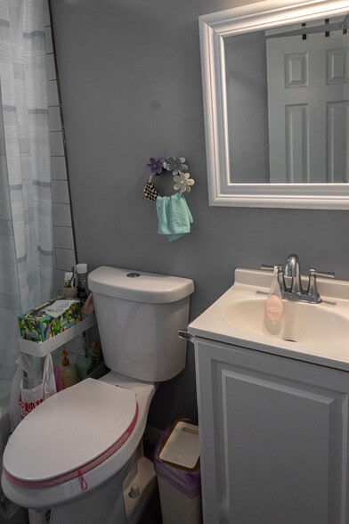 More Photos Of 15 Lakeview Pl, Verona Apartments For Sale