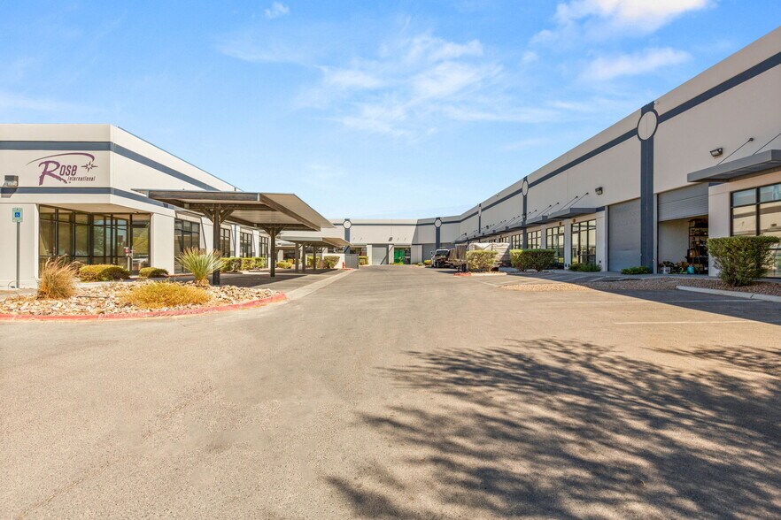 More Photos Of 4570 W Post Rd, Las Vegas Showroom For Lease