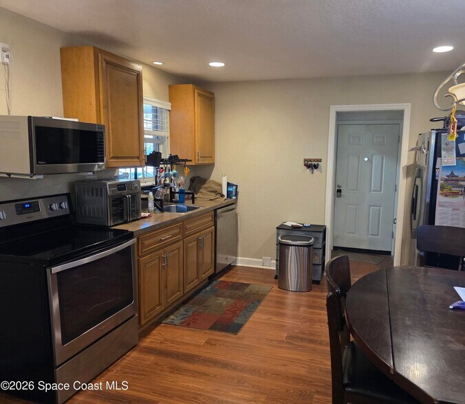 More Photos Of 2625 Garden St, Titusville Office For Sale