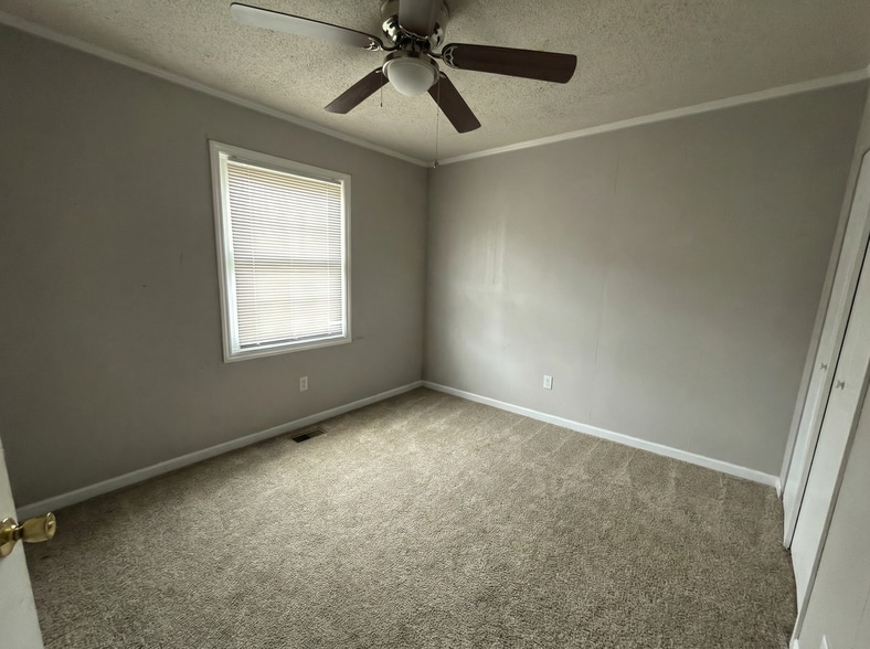 More Photos Of 118 Ethel Dr, Stanley Multifamily For Sale