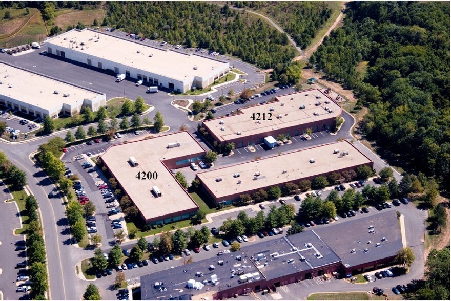 More Photos Of 4212 Technology Ct, Chantilly Office For Lease