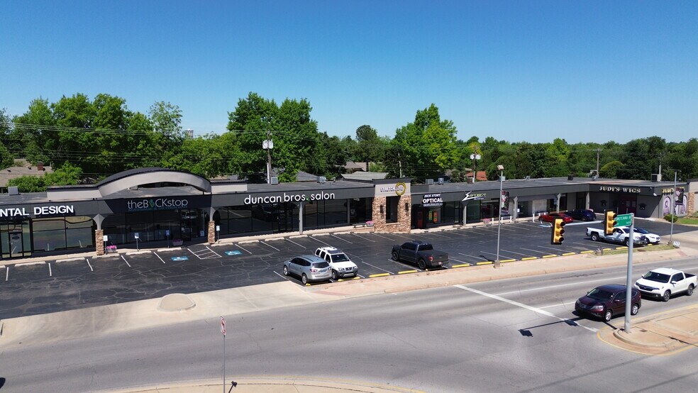 More Photos Of 5601-5645 N Pennsylvania Ave, Oklahoma City General Retail For Lease