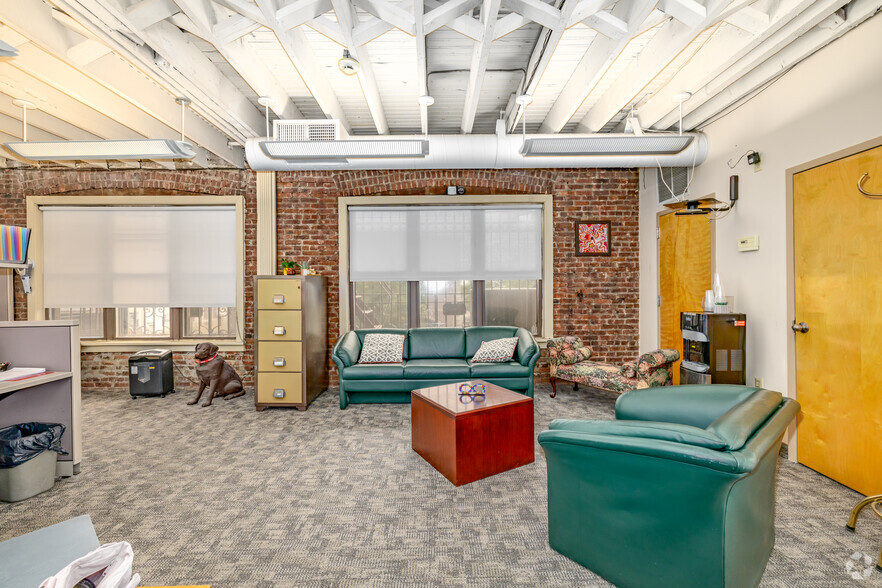 More Photos Of 638 Mount Prospect Ave, Newark Apartments For Sale