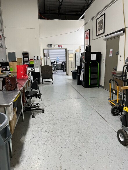 More Photos Of 1030 N D St, Sacramento Light Manufacturing For Lease