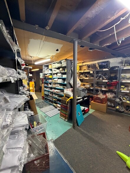 More Photos Of 118-122 Hillside Ave, Williston Park Storefront For Sale