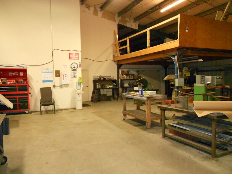 More Photos Of 1 Chips Ln, Fishkill Light Manufacturing For Lease