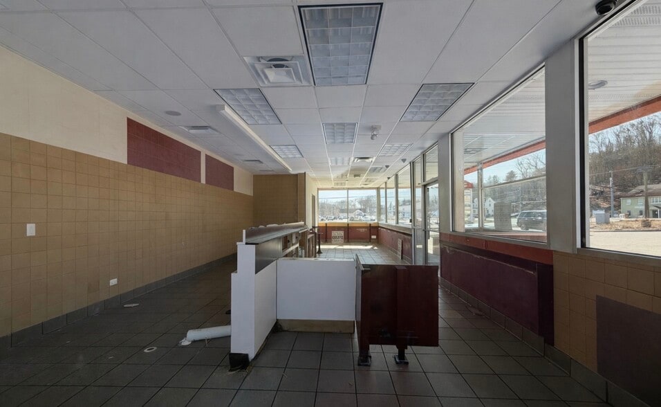 More Photos Of 641 Norwich New London Tpke, Uncasville Fast Food For Sale
